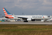 American Airlines Boeing 757-223 (N185AN) at  Miami - International, United States