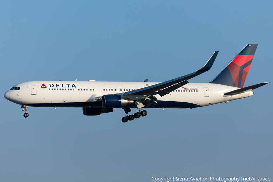 Delta Air Lines Boeing 767-332(ER) (N185DN) | Photo 329146