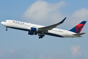 Delta Air Lines Boeing 767-332(ER) (N185DN) at  Zurich - Kloten, Switzerland