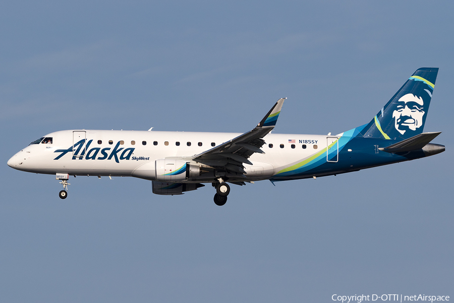 Alaska Airlines (Skywest) Embraer ERJ-175LR (ERJ-170-200LR) (N185SY) | Photo 182624