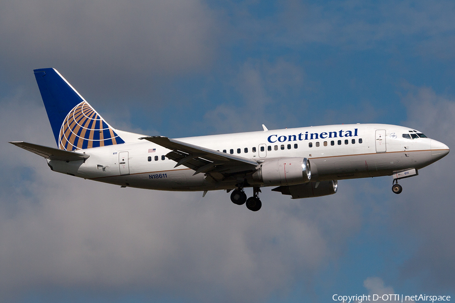 Continental Airlines Boeing 737-524 (N18611) | Photo 228581