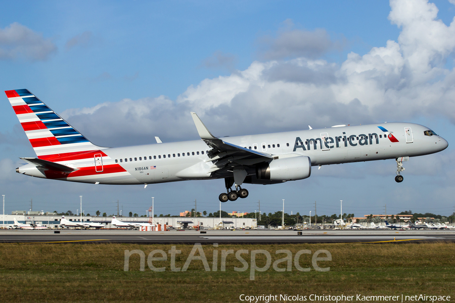 American Airlines Boeing 757-223 (N186AN) | Photo 122195
