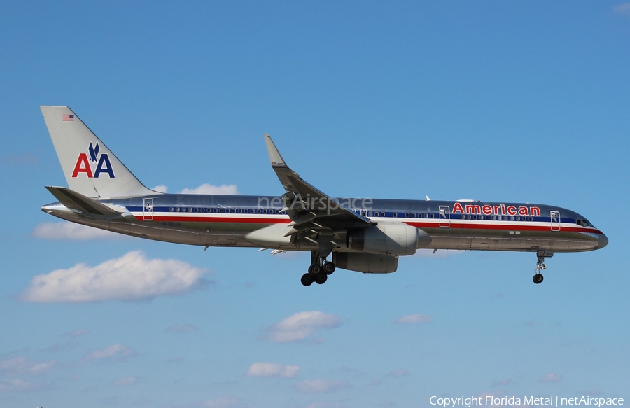 American Airlines Boeing 757-223 (N186AN) | Photo 326428