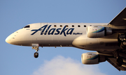 Alaska Airlines (Skywest) Embraer ERJ-175LR (ERJ-170-200LR) (N186SY) at  Los Angeles - International, United States
