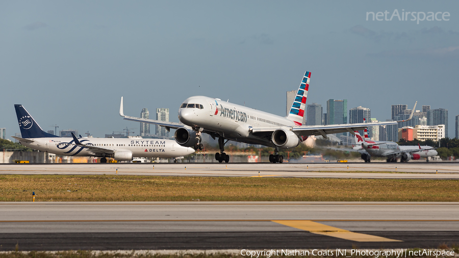 American Airlines Boeing 757-223 (N187AN) | Photo 145620