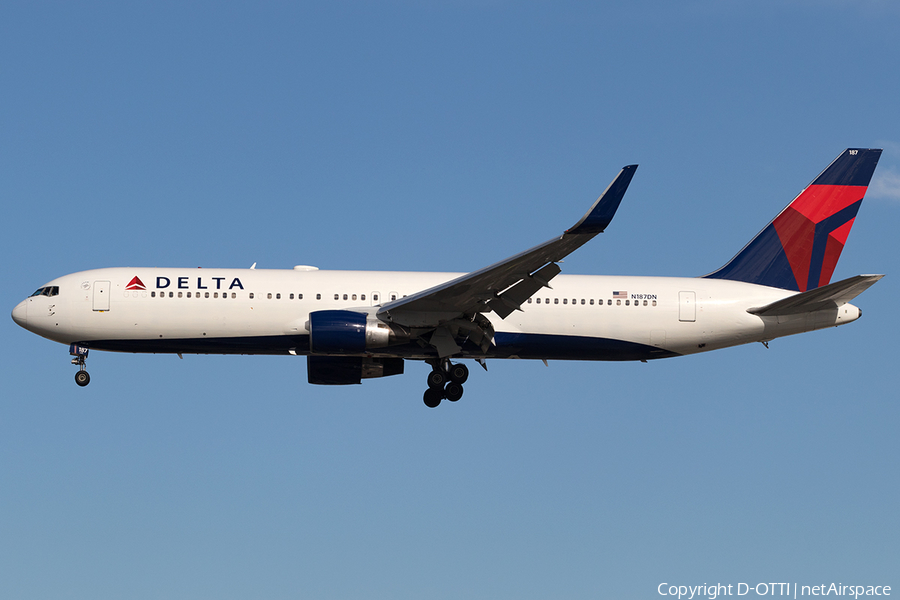 Delta Air Lines Boeing 767-332(ER) (N187DN) | Photo 146050