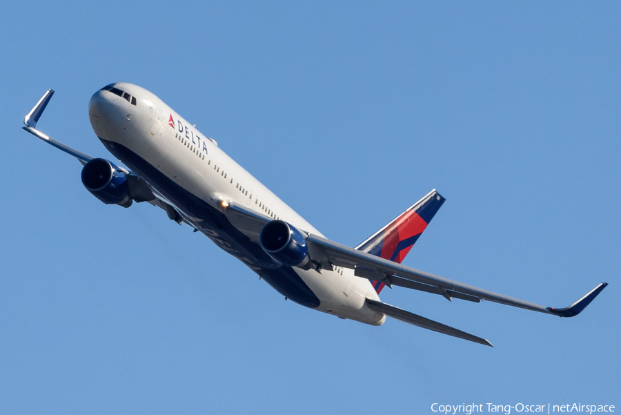 Delta Air Lines Boeing 767-332(ER) (N188DN) | Photo 426613