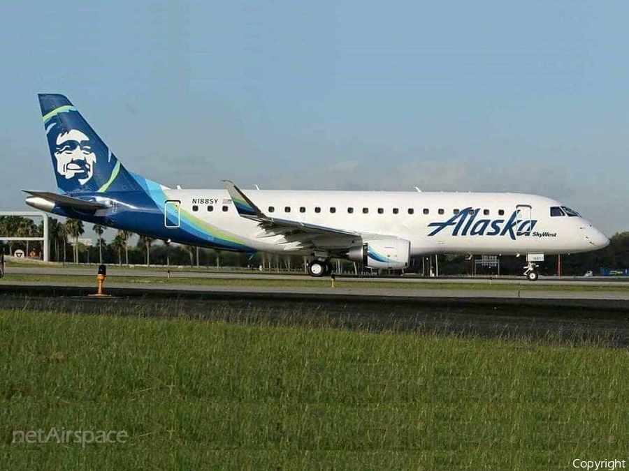 Alaska Airlines (Skywest) Embraer ERJ-175LR (ERJ-170-200LR) (N188SY) | Photo 241789