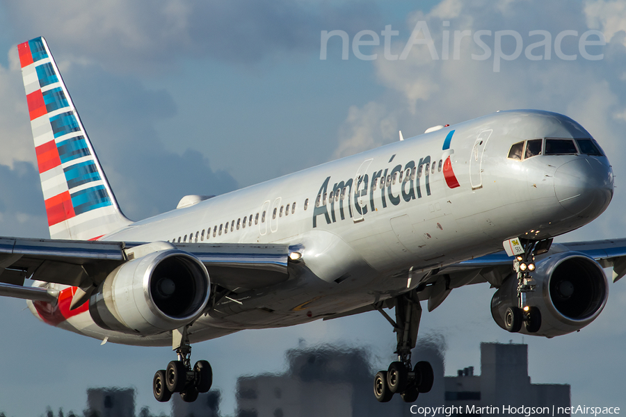 American Airlines Boeing 757-223 (N189AN) | Photo 231176