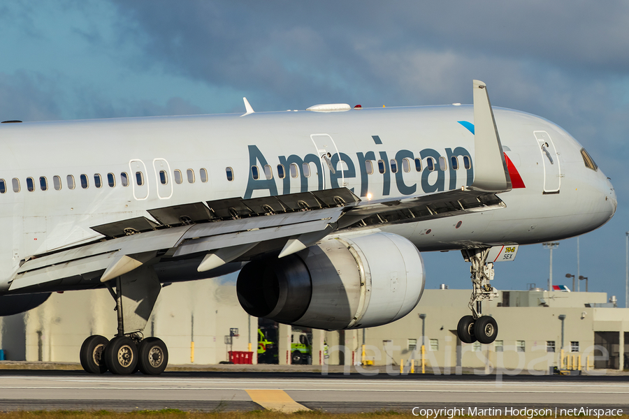 American Airlines Boeing 757-223 (N189AN) | Photo 231177