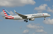American Airlines Boeing 757-223 (N189AN) at  Miami - International, United States