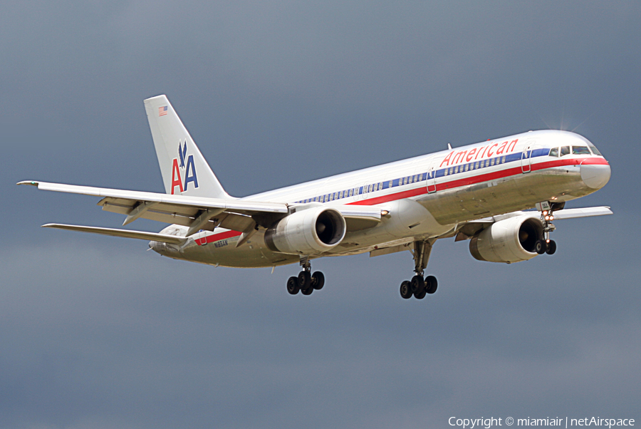 American Airlines Boeing 757-223 (N189AN) | Photo 8025