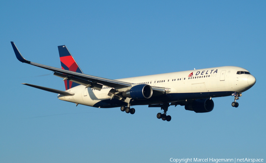 Delta Air Lines Boeing 767-332(ER) (N189DN) | Photo 121259