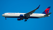 Delta Air Lines Boeing 767-332(ER) (N189DN) at  New York - John F. Kennedy International, United States
