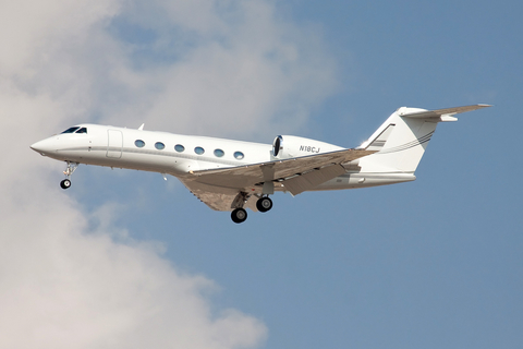 (Private) Gulfstream G-IV-X (G450) (N18CJ) at  Dubai - International, United Arab Emirates