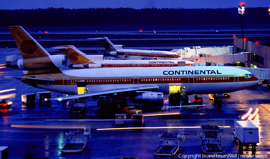 Continental Airlines McDonnell Douglas DC-10-30 (N19072) | Photo 51439