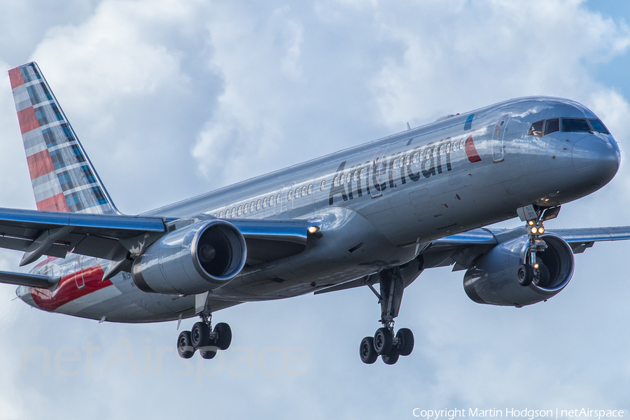 American Airlines Boeing 757-223 (N190AA) | Photo 255498