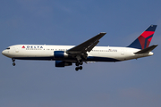 Delta Air Lines Boeing 767-332(ER) (N190DN) at  Los Angeles - International, United States