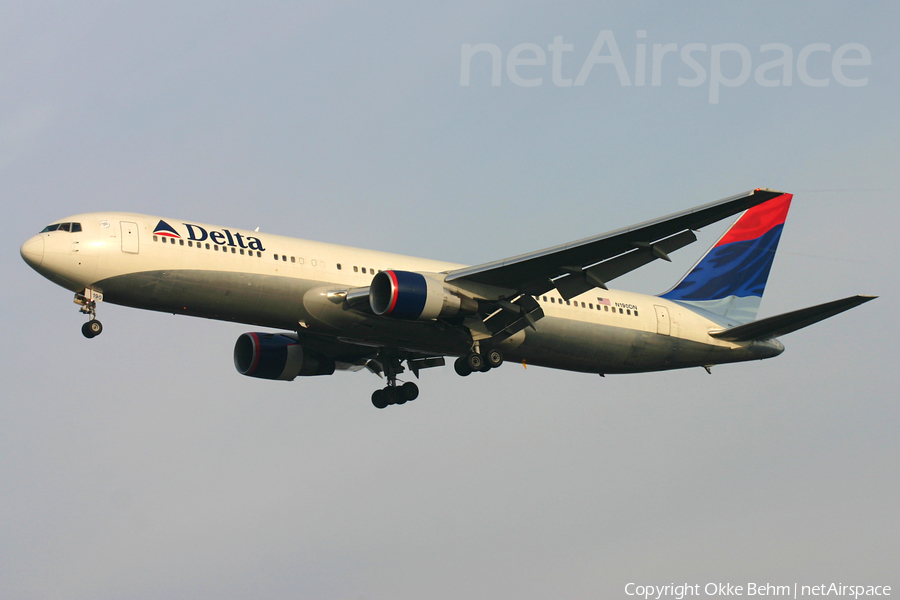 Delta Air Lines Boeing 767-332(ER) (N190DN) | Photo 72566