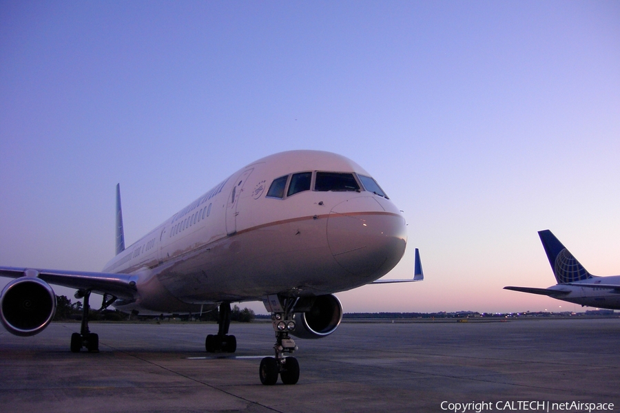 Continental Airlines Boeing 757-224 (N19117) | Photo 31482