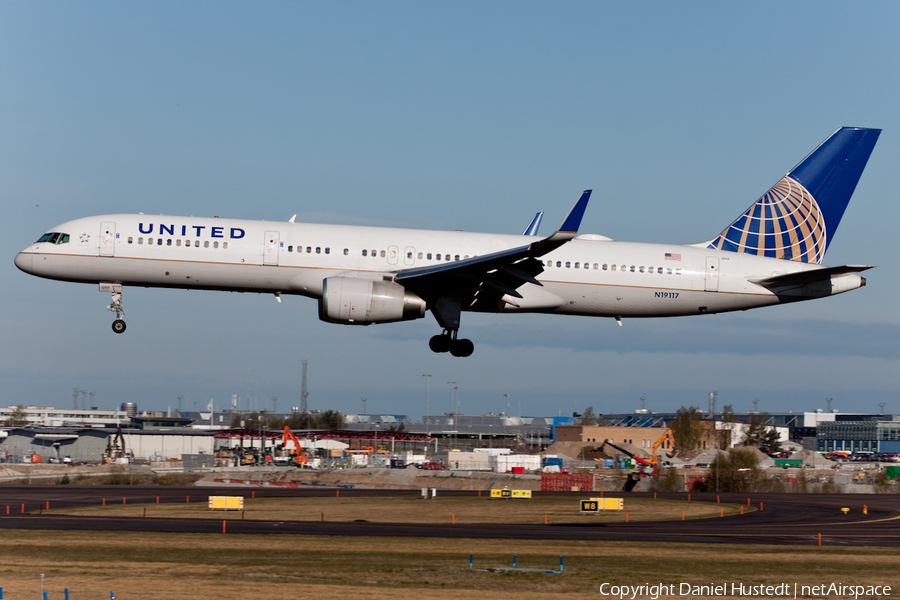 United Airlines Boeing 757-224 (N19117) | Photo 422224