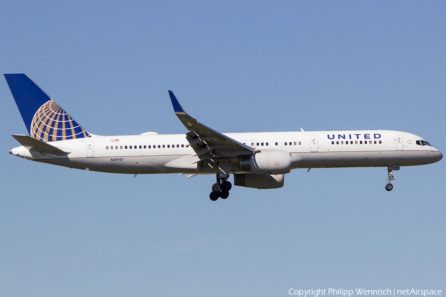 United Airlines Boeing 757-224 (N19117) | Photo 127960