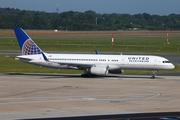 United Airlines Boeing 757-224 (N19117) at  Hamburg - Fuhlsbuettel (Helmut Schmidt), Germany