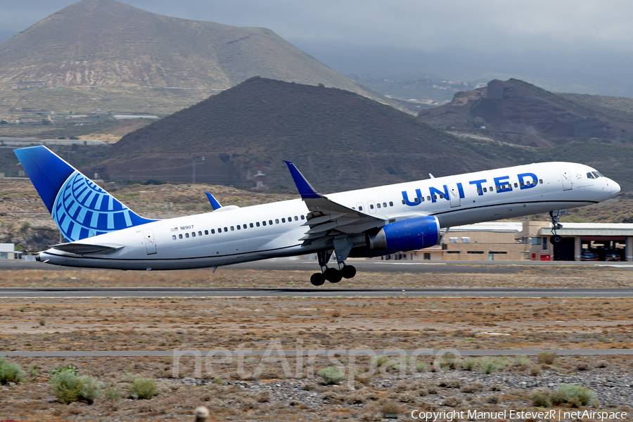 United Airlines Boeing 757-224 (N19117) | Photo 574462