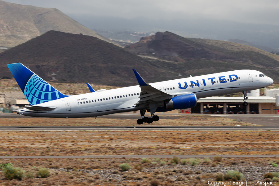 United Airlines Boeing 757-224 (N19117) | Photo 576167