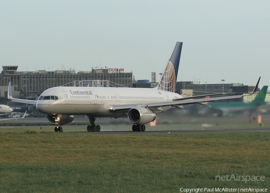 Continental Airlines Boeing 757-224 (N19130) | Photo 24805