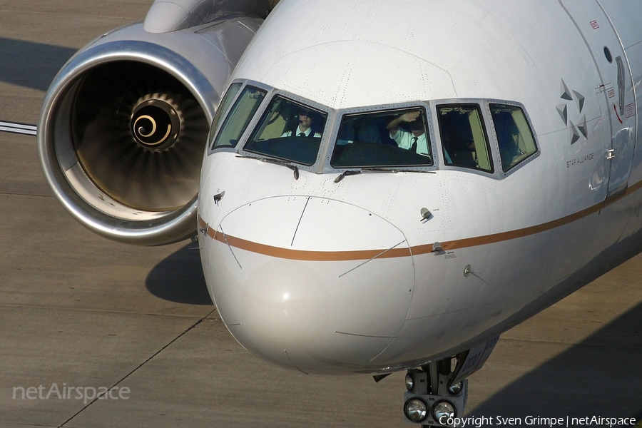 United Airlines Boeing 757-224 (N19130) | Photo 11197