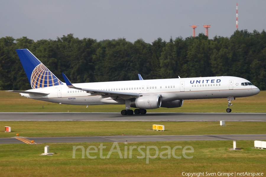 United Airlines Boeing 757-224 (N19130) | Photo 32983