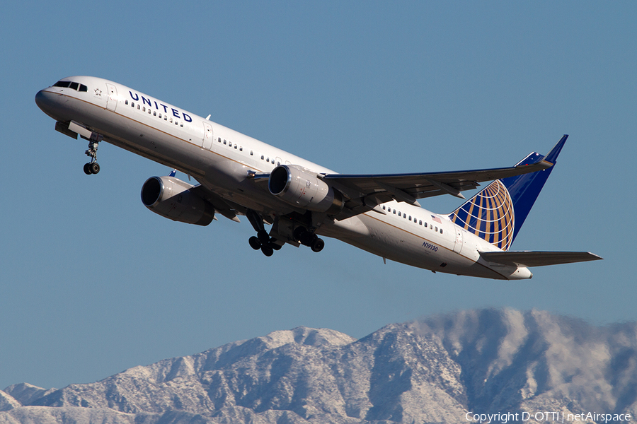 United Airlines Boeing 757-224 (N19130) | Photo 334560