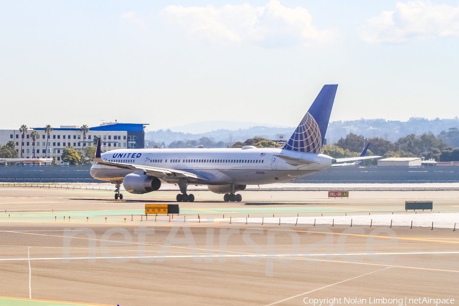 United Airlines Boeing 757-224 (N19130) | Photo 439524