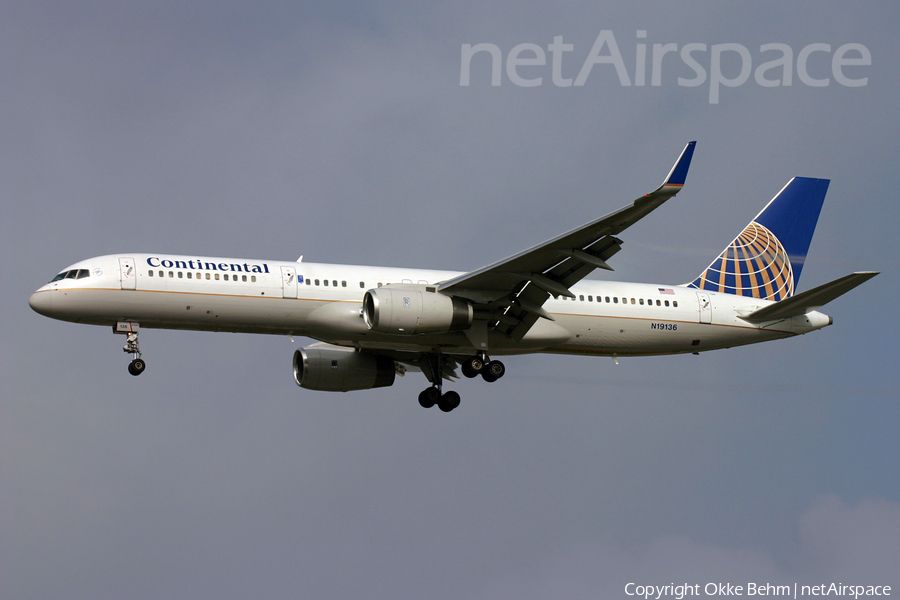 Continental Airlines Boeing 757-224 (N19136) | Photo 72666