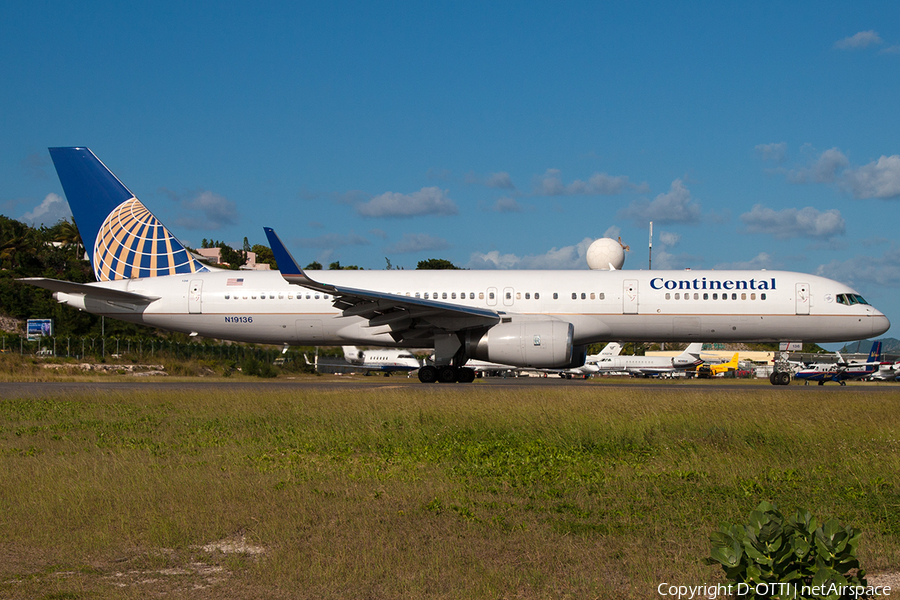 Continental Airlines Boeing 757-224 (N19136) | Photo 216936