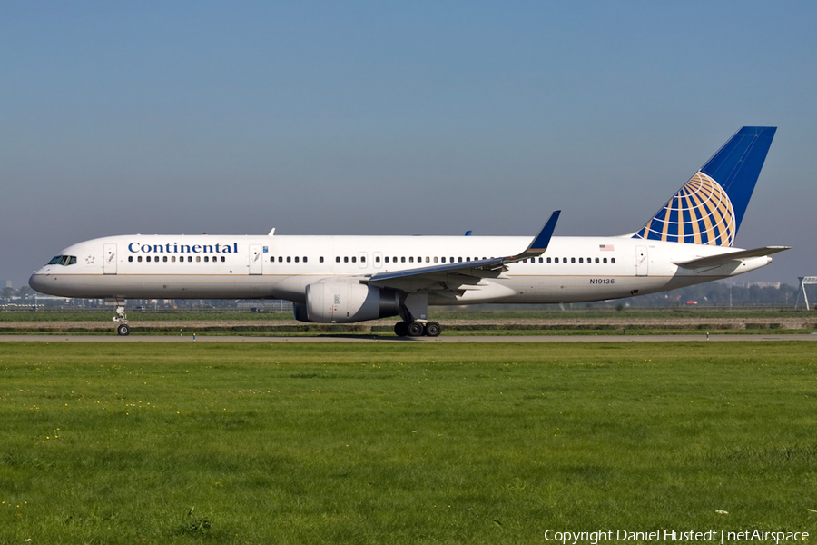 Continental Airlines Boeing 757-224 (N19136) | Photo 548303