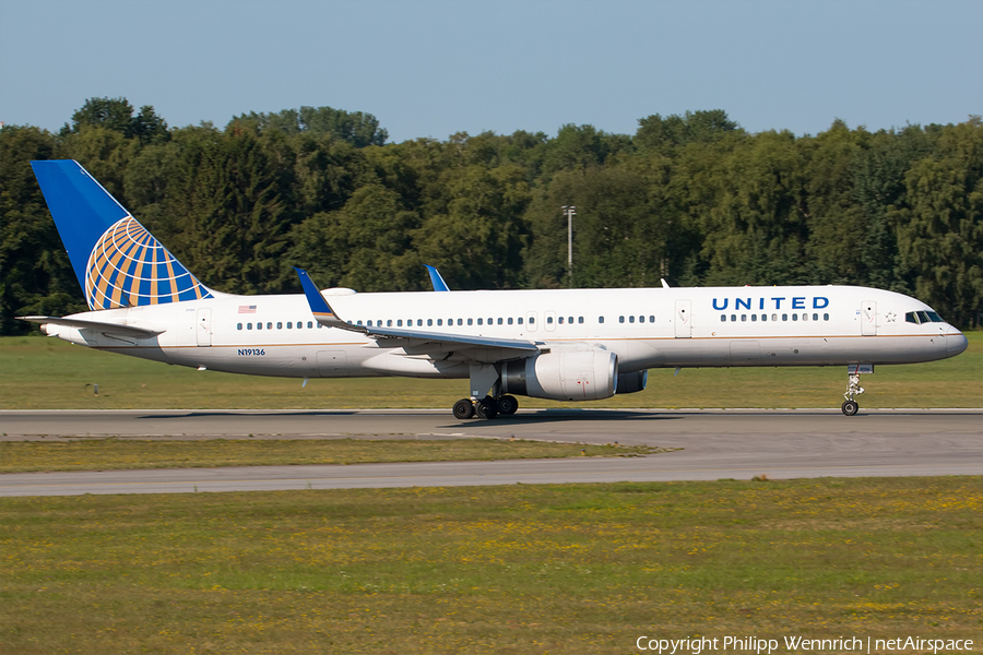 United Airlines Boeing 757-224 (N19136) | Photo 267342