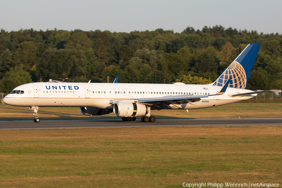 United Airlines Boeing 757-224 (N19136) | Photo 267572