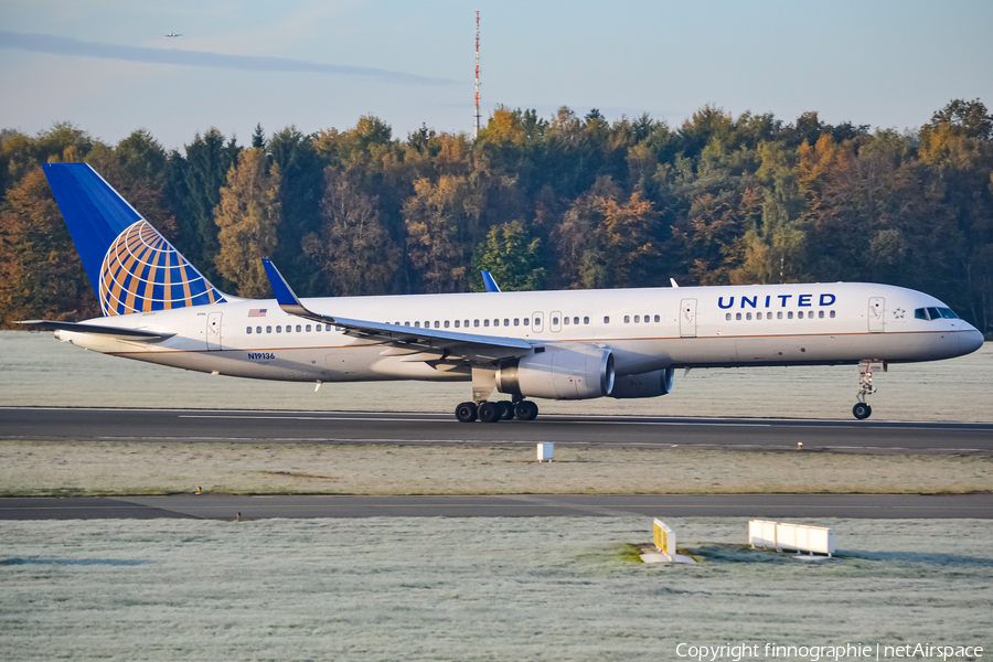 United Airlines Boeing 757-224 (N19136) | Photo 449055