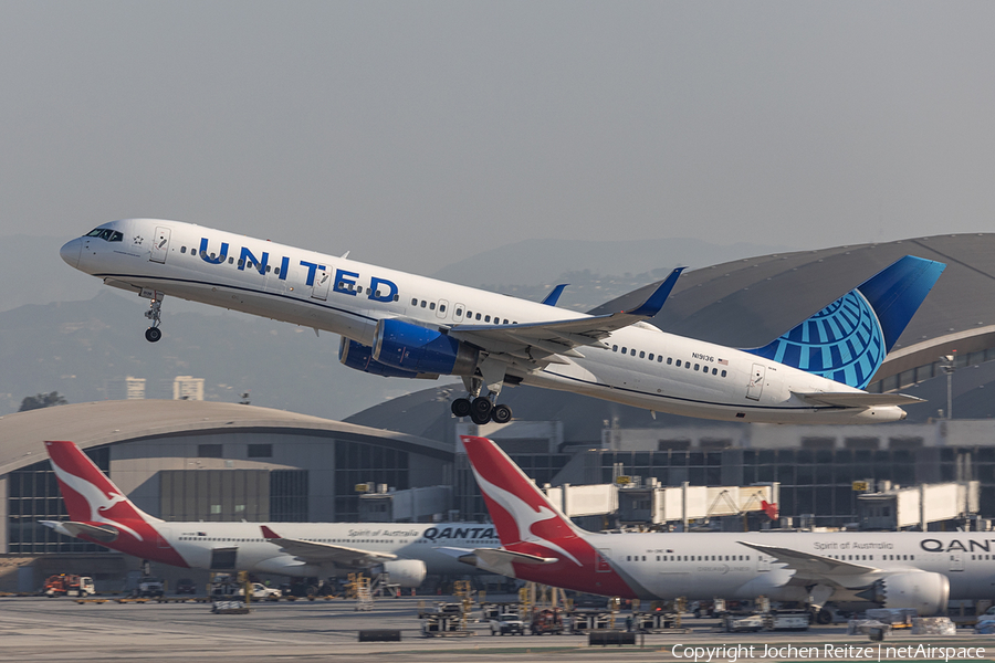 United Airlines Boeing 757-224 (N19136) | Photo 539378