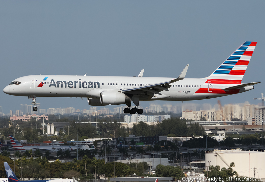 American Airlines Boeing 757-223 (N192AN) | Photo 383178