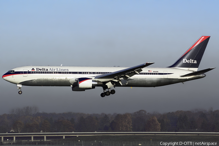 Delta Air Lines Boeing 767-332(ER) (N192DN) | Photo 441605