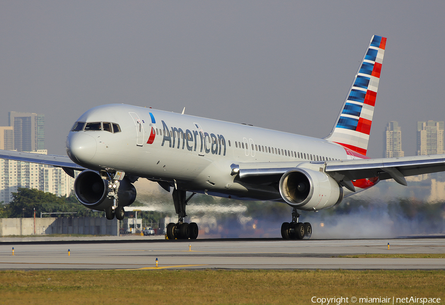 American Airlines Boeing 757-223 (N193AN) | Photo 147081