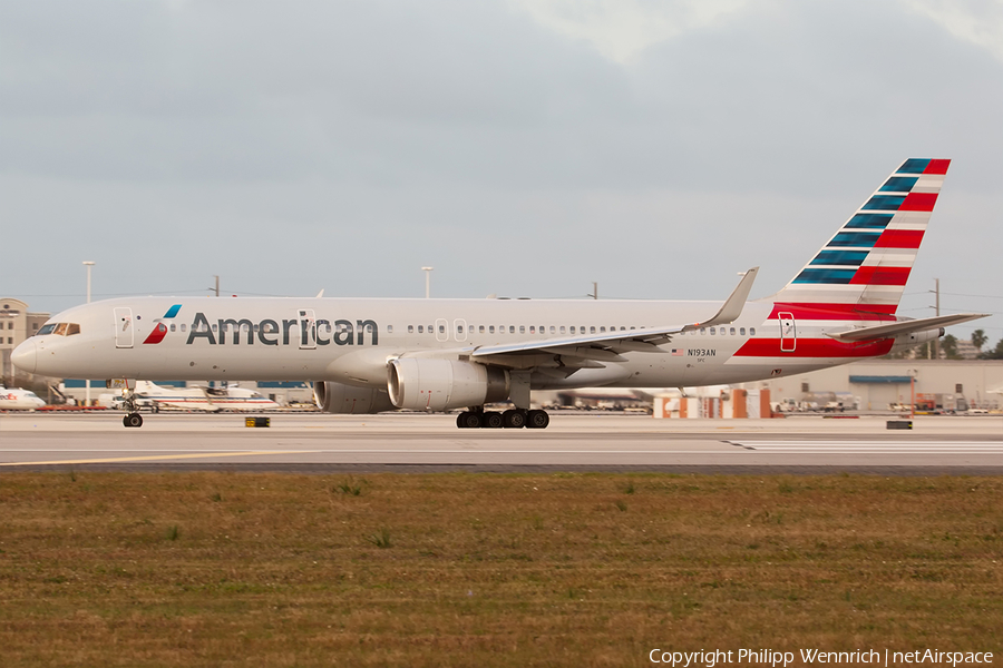 American Airlines Boeing 757-223 (N193AN) | Photo 242426