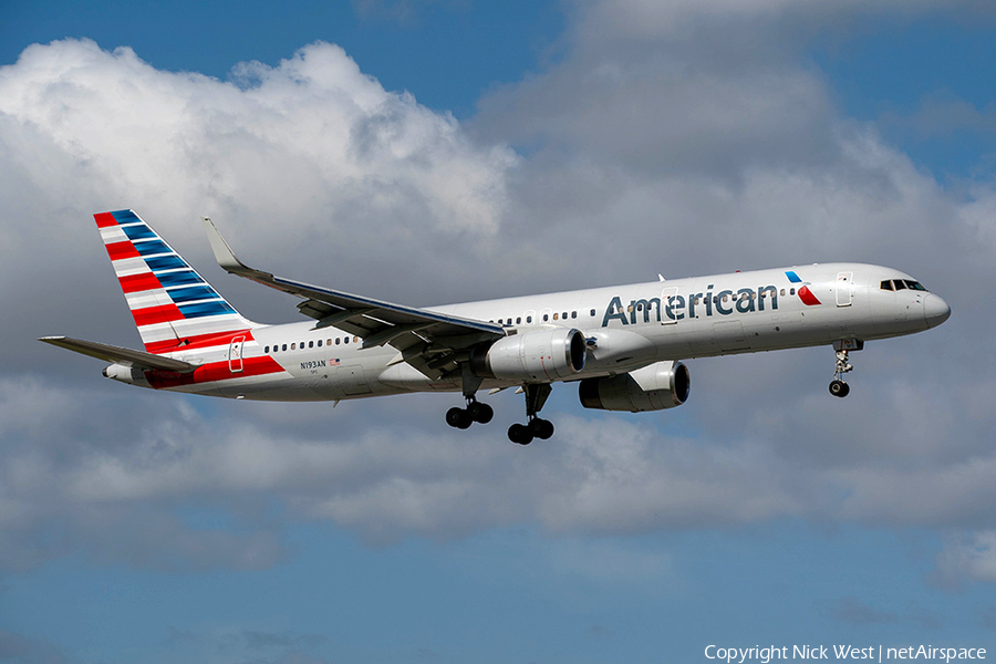 American Airlines Boeing 757-223 (N193AN) | Photo 368926