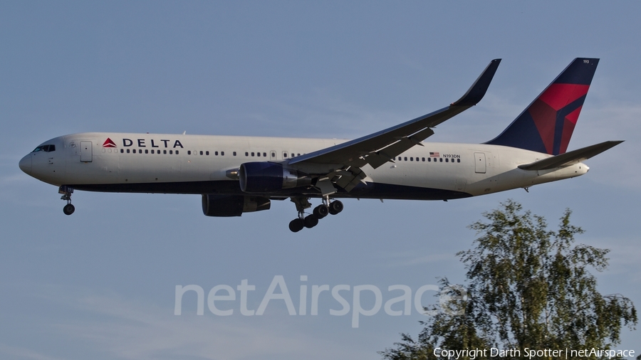 Delta Air Lines Boeing 767-332(ER) (N193DN) | Photo 229933