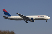 Delta Air Lines Boeing 767-332(ER) (N193DN) at  Paris - Charles de Gaulle (Roissy), France