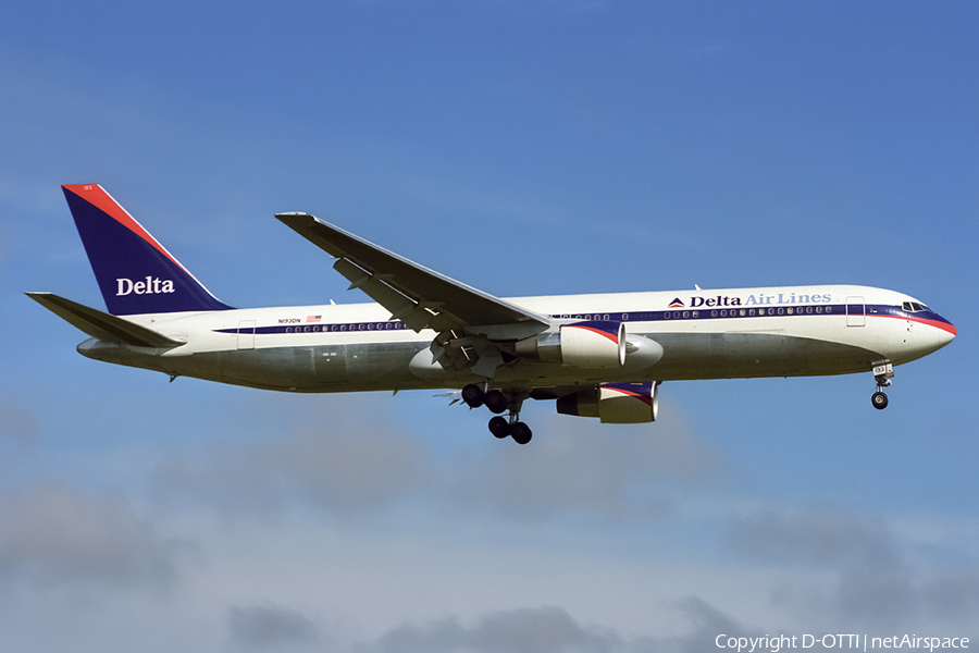 Delta Air Lines Boeing 767-332(ER) (N193DN) | Photo 411989