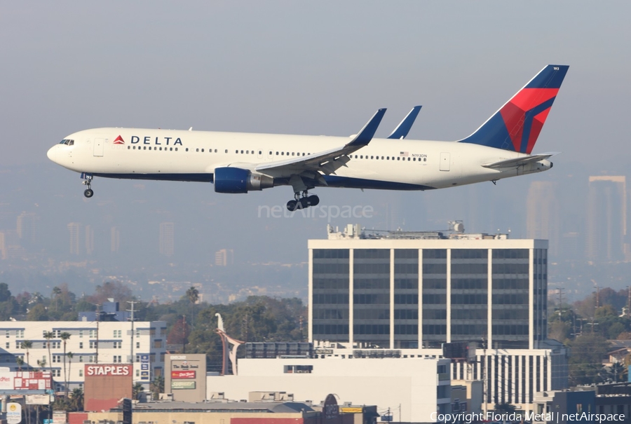 Delta Air Lines Boeing 767-332(ER) (N193DN) | Photo 660452
